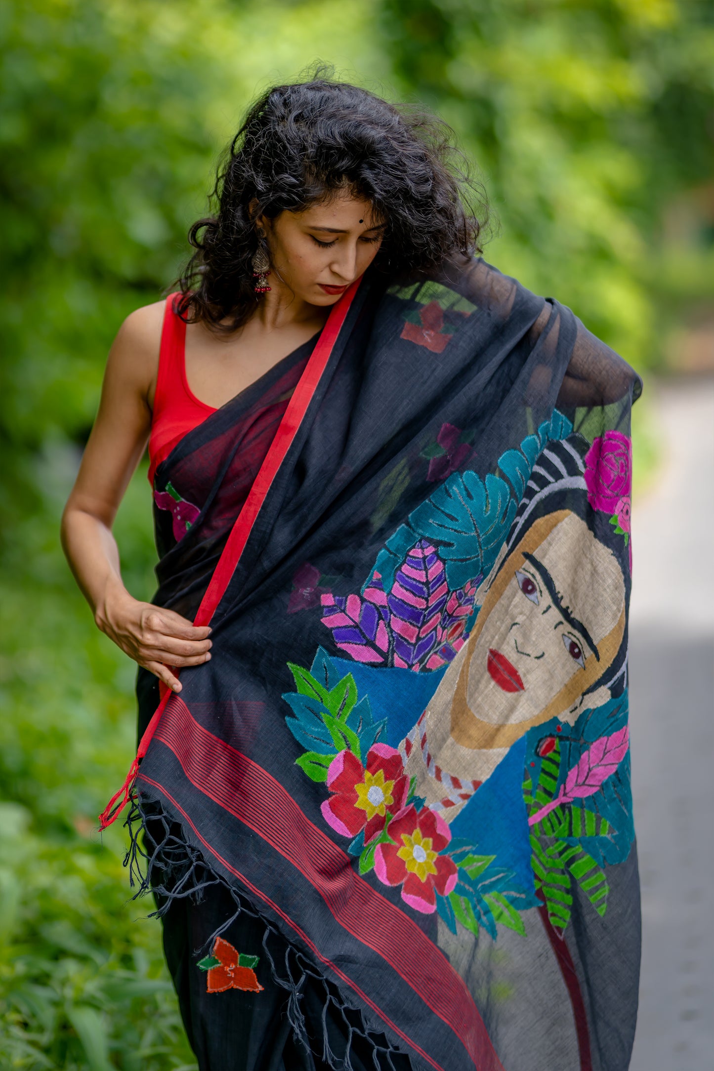 FRIDA IN BOUGAINVILLE GARDEN BLACK SAREE