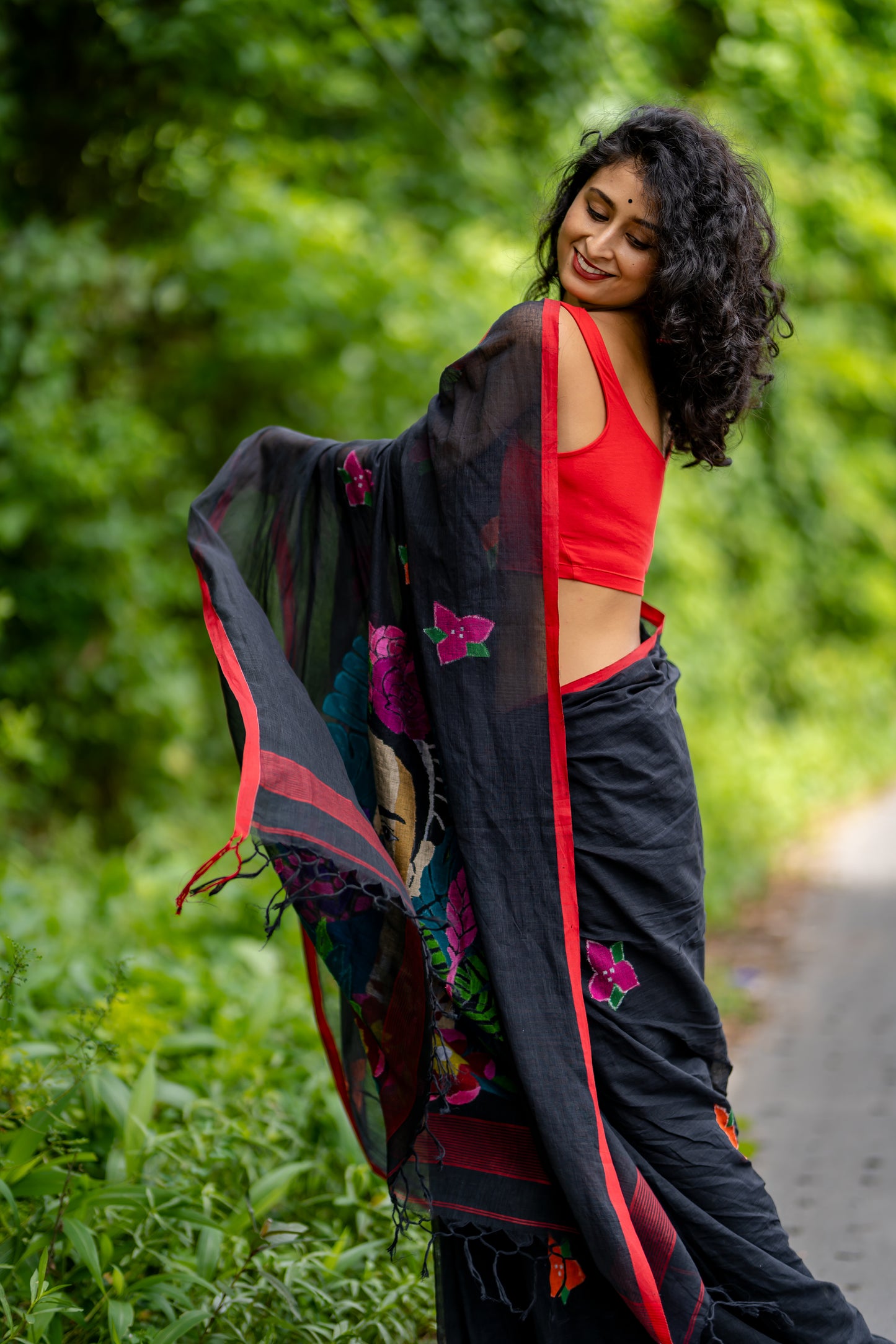 FRIDA IN BOUGAINVILLE GARDEN BLACK SAREE