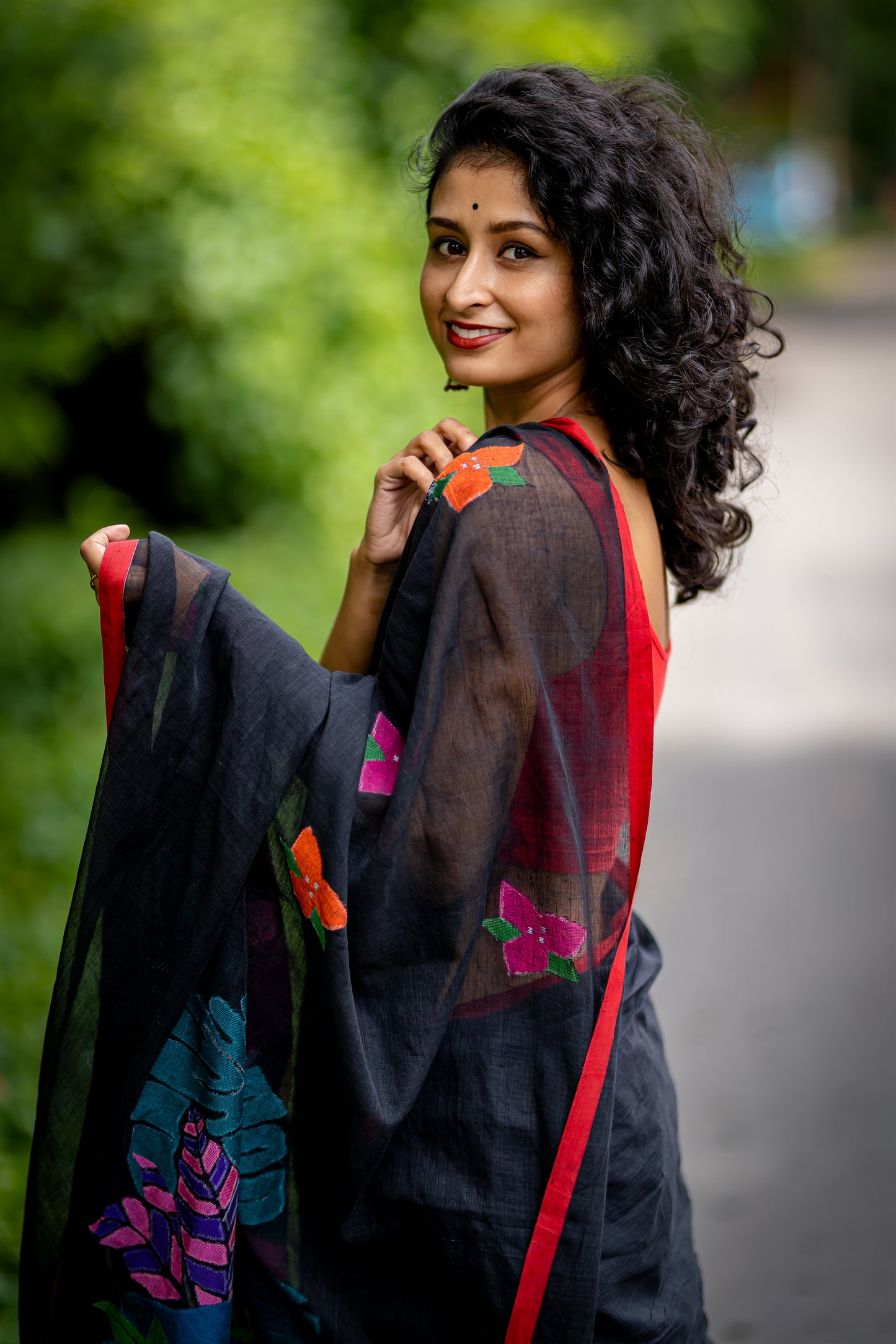 FRIDA IN BOUGAINVILLE GARDEN BLACK SAREE