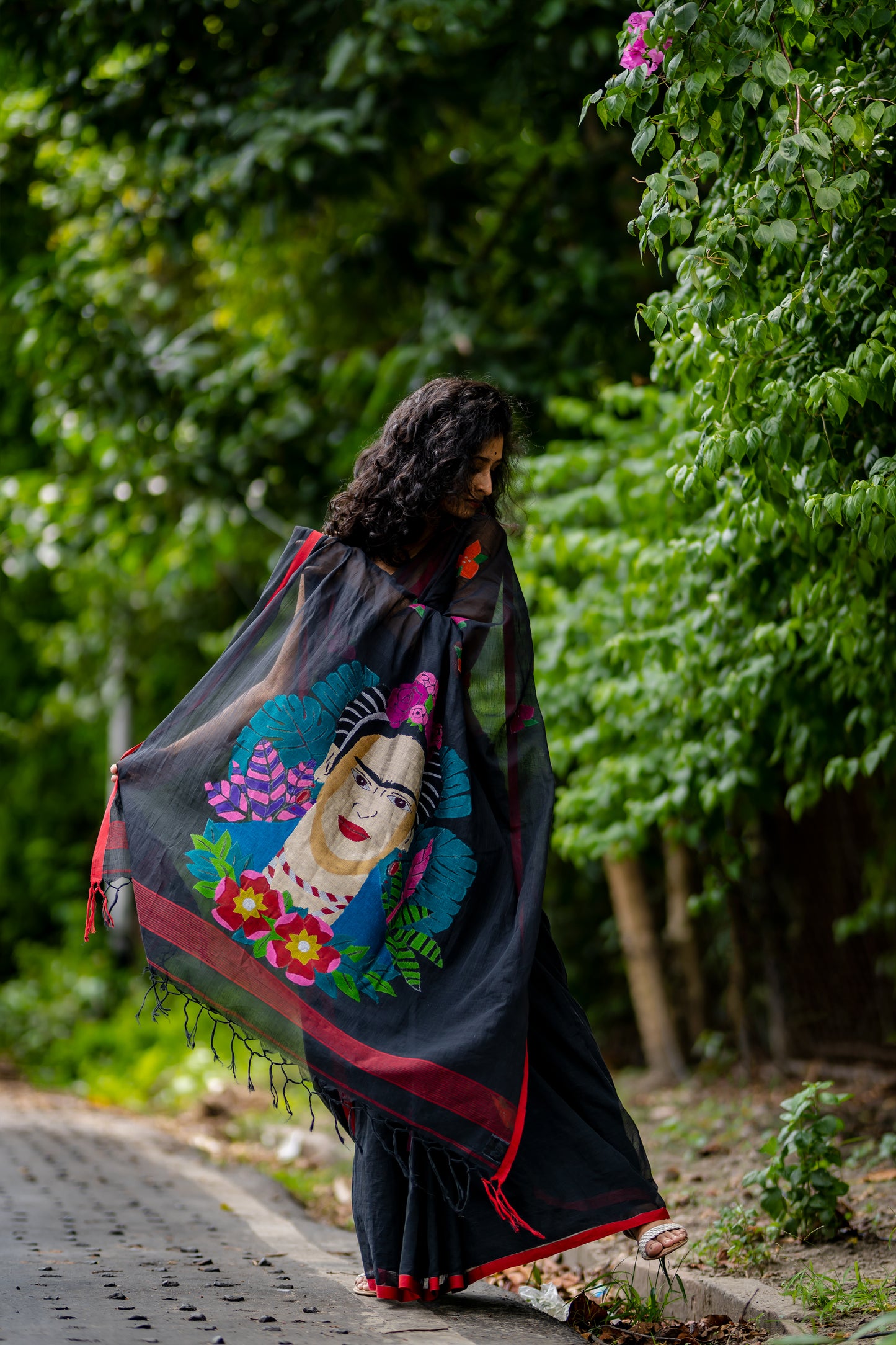 FRIDA IN BOUGAINVILLE GARDEN BLACK SAREE